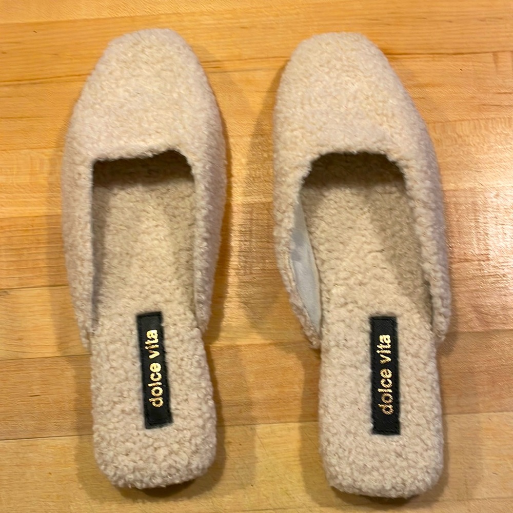 Brand new Dolce Vita mule slippers